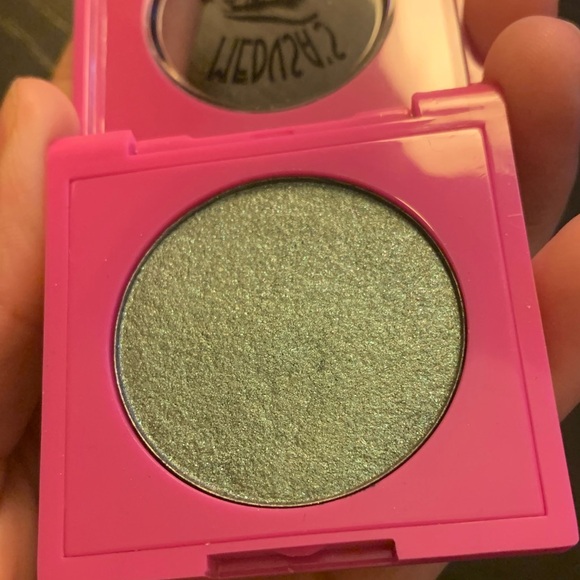 2/$15 Medusa’s Makeup Glam Rock Eyeshadow - Picture 3 of 4